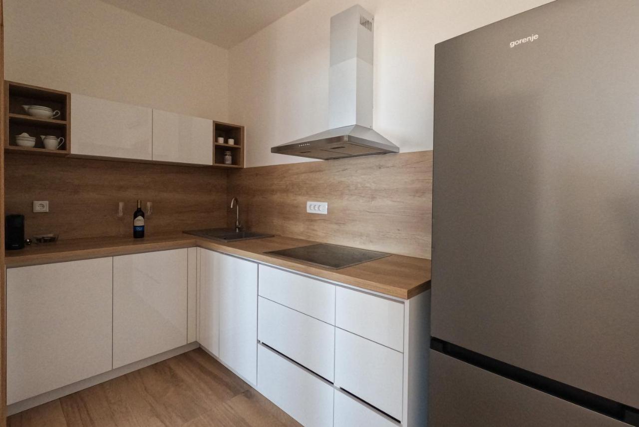 Sea And Mountain View Apartments Duće 외부 사진