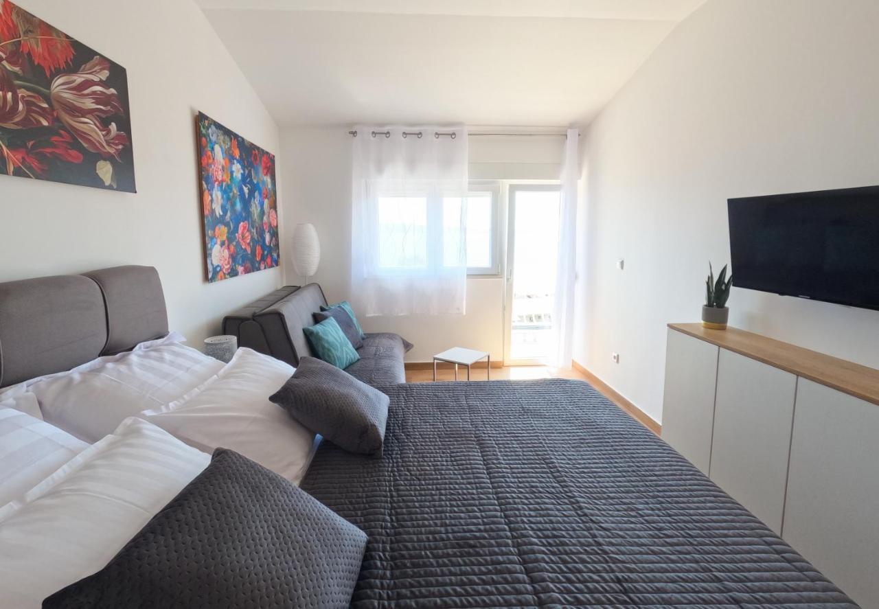 Sea And Mountain View Apartments Duće 외부 사진