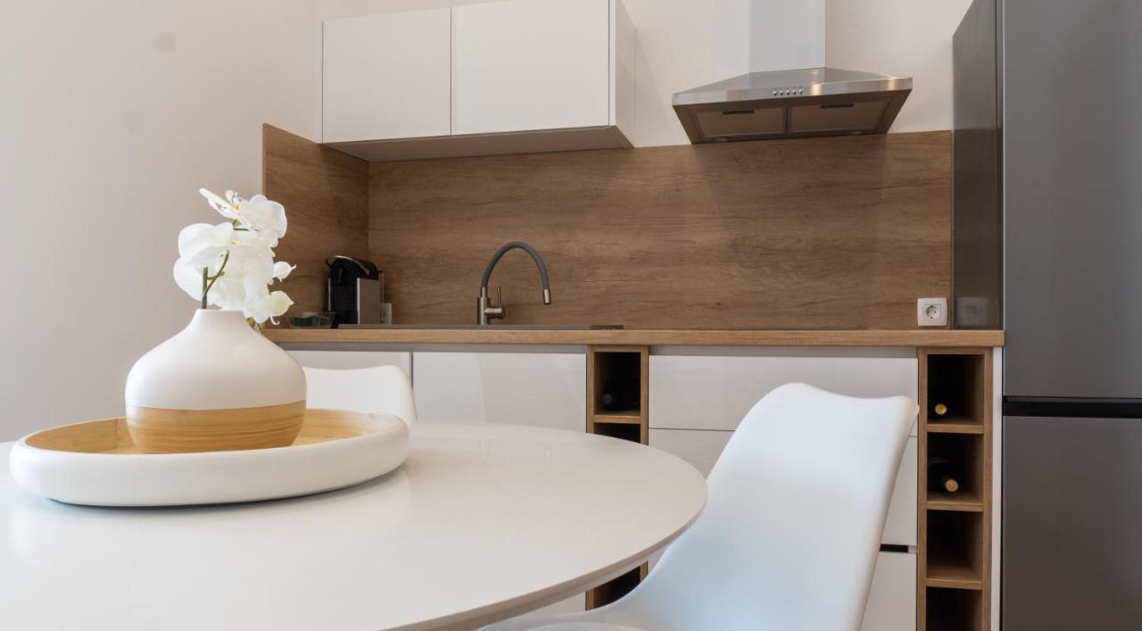 Sea And Mountain View Apartments Duće 외부 사진