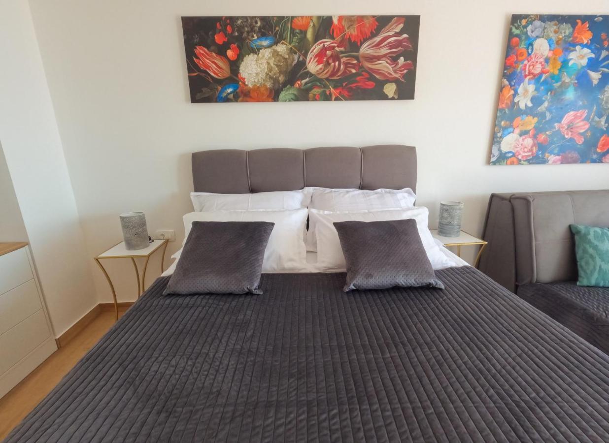 Sea And Mountain View Apartments Duće 외부 사진
