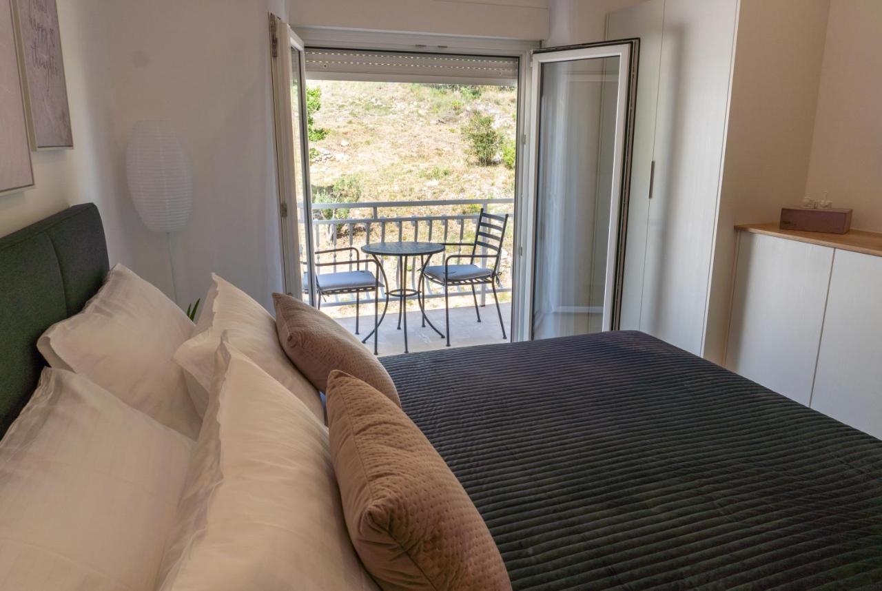 Sea And Mountain View Apartments Duće 외부 사진