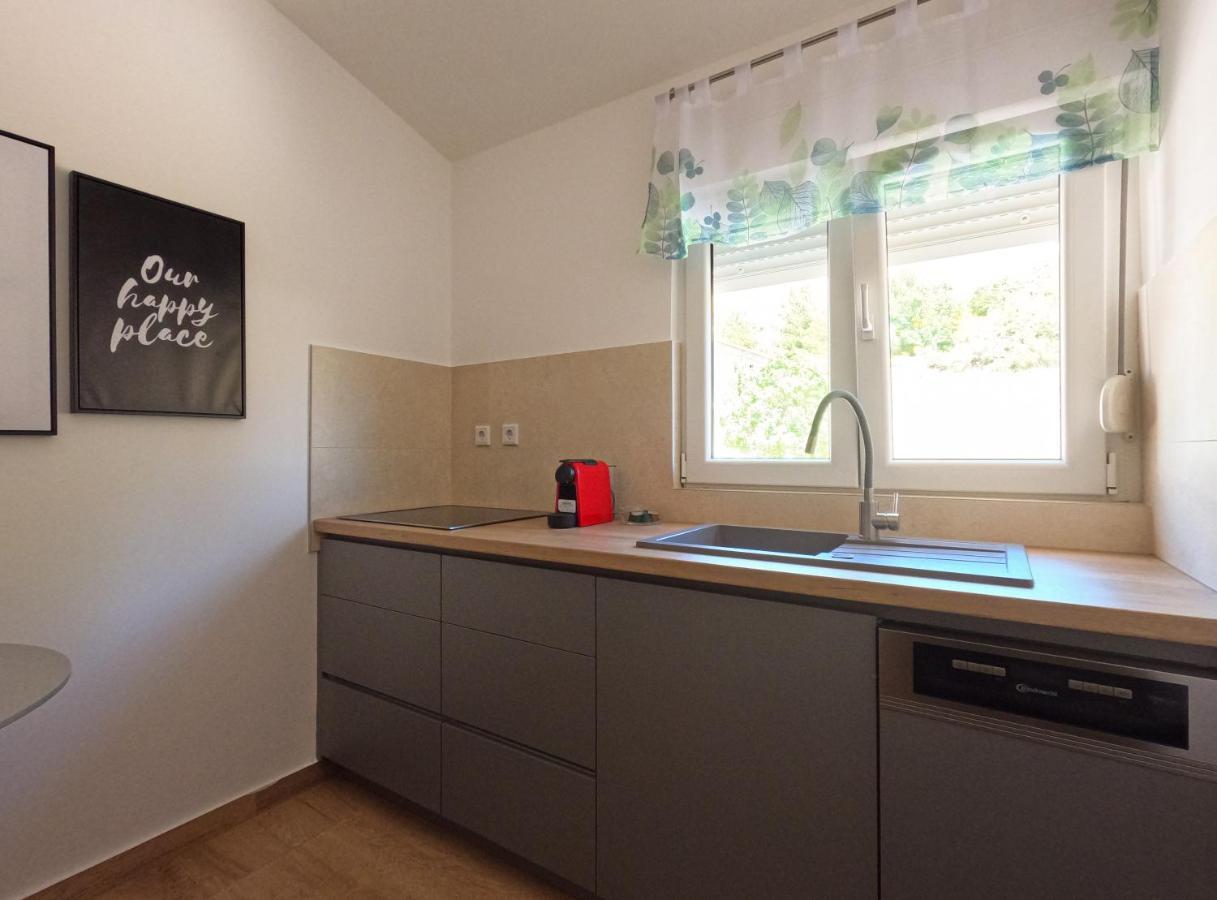 Sea And Mountain View Apartments Duće 외부 사진