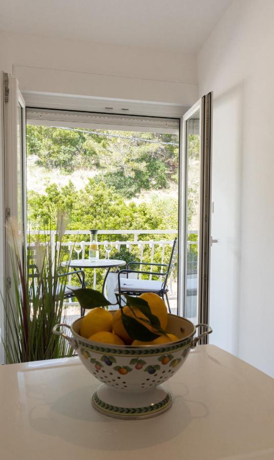 Sea And Mountain View Apartments Duće 외부 사진
