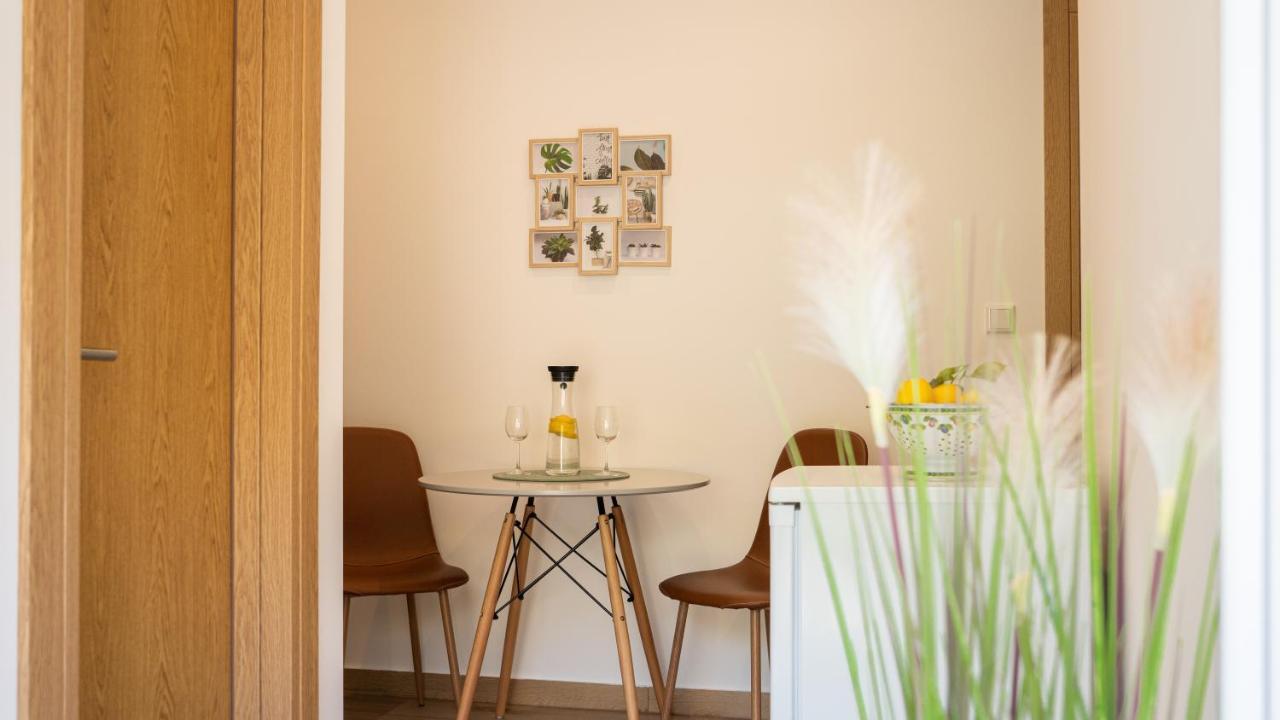 Sea And Mountain View Apartments Duće 외부 사진